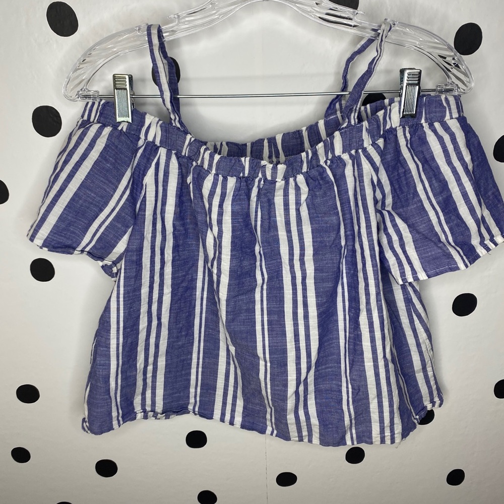 🌈5/$25🌈adorable blue/white off shoulders blouse - Picture 6 of 8